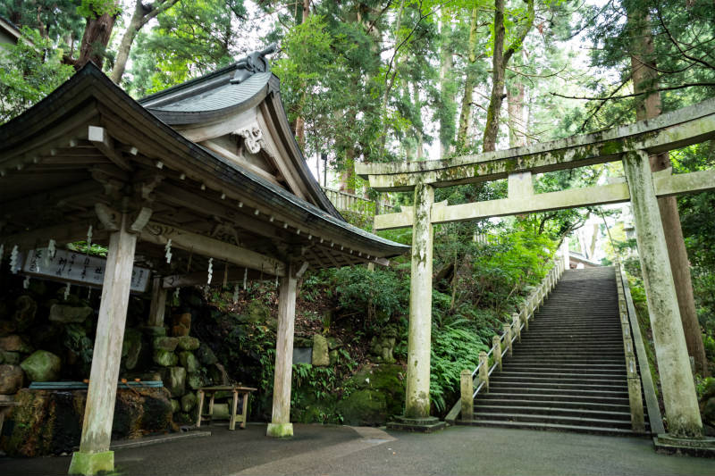 白山比咩神社